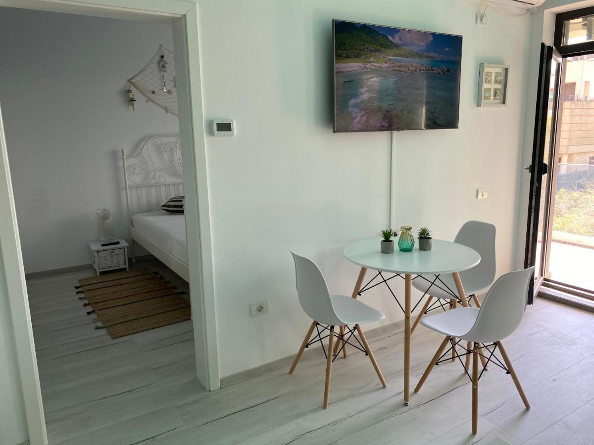 Ela'S Apartment Năvodari Eksteriør bilde